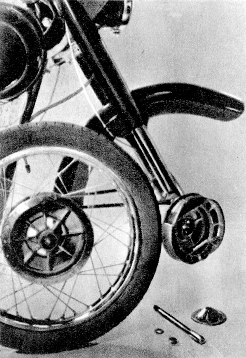 Рис. 51. Переднее колесо
