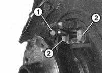 11.16 Снятие и установка троса привода стояночного тормоза БМВ 3 (E46)