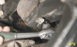 4.8 Замена опор подвески силового агрегата Chevrolet Niva 2002+