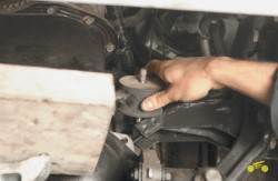 4.8 Замена опор подвески силового агрегата Chevrolet Niva 2002+