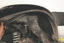 10.2 Снятие и установка передних подкрылков Chevrolet Niva 2002+