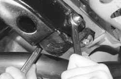 5.4 Замена опор подвески силового агрегата Daewoo Lanos 1997+