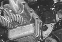 5.7.7 Замена уплотнения масляного картера Daewoo Lanos 1997+