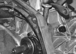 6.1.4 Замена вилки и подшипника выключения сцепления Daewoo Lanos 1997+