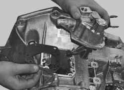 6.2.7 Разборка и сборка коробки передач и дефектовка ее деталей Daewoo Lanos 1997+