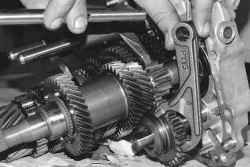 6.2.7 Разборка и сборка коробки передач и дефектовка ее деталей Daewoo Lanos 1997+