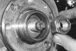 7.1.4 Снятие и установка амортизаторной стойки Daewoo Lanos 1997+