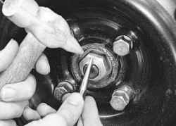 7.1.4 Снятие и установка амортизаторной стойки Daewoo Lanos 1997+