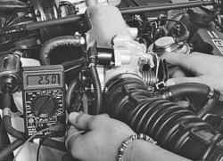 10.7.7 Проверка и замена датчиков системы управления двигателем Daewoo Lanos 1997+