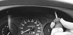 10.15.4 Снятие и установка комбинации приборов Daewoo Lanos 1997+