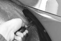 11.5 Снятие и установка брызговиков колес и подкрылков Daewoo Lanos 1997+