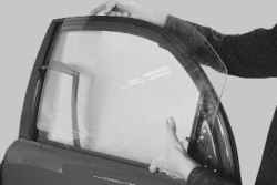 11.9.12 Замена стекла задней двери Daewoo Lanos 1997+