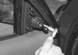 11.15.2 Снятие и установка наружного зеркала Daewoo Lanos 1997+