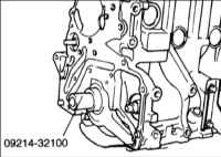 2.8 Передняя крышка и масляный насос 2,0 л DOHC Киа Маджентис
