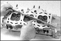 3.5.10 Переборка и проверка головки цилиндров Mazda 626