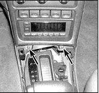 11.25 Центральная консоль Mazda 626
