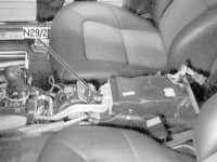5.3.3 Расположение основных элементов автоматической системы кондиционирования воздуха Mercedes-Benz W140