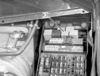 14.8 Расположение основных электрических элементов системы электрооборудования кузова автомобиля Mercedes-Benz W140