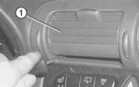 5.2.7 Снятие и установка вентиляционных дефлекторов Mercedes-Benz W203