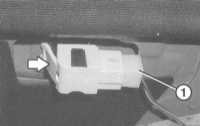 14.27 Снятие и установка дверных выключателей внутреннего освещения Mercedes-Benz W203