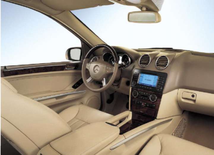 4.3 Варианты внутреннего оснащения Mercedes-Benz W164 (ML Class)