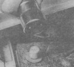 2.8 Уход за батареей Ниссан Terrano II