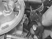 6.2.11 Снятие и установка элементов одноточечной системы впрыска топлива Opel Kadett E