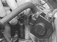 6.2.13 Снятие и установка впускного коллектора Opel Kadett E