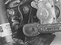 11.11.3 Установка суппорта Opel Kadett E