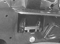 13.22 Замена ремней безопасности Opel Kadett E