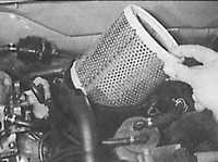 2.7.2 Замена воздушного фильтра Peugeot 405