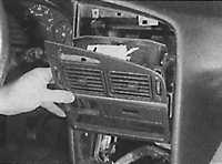 14.13 Часы Peugeot 405