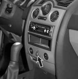 1.2.6 Аварийная сигнализация Renault Megane 2