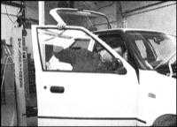 13.11 Снятие и установка дверей Skoda Felicia
