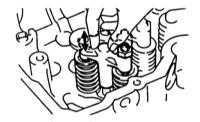 4.3.12 Снятие, установка, разборка и сборка головки цилиндров Toyota Land Cruiser