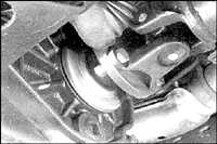 7.3.2 Сальники переднего и заднего фланцев Toyota Land Cruiser