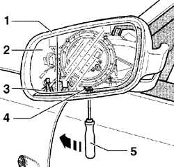 13.18.2 Снятие корпуса наружного зеркала Volkswagen Golf IV